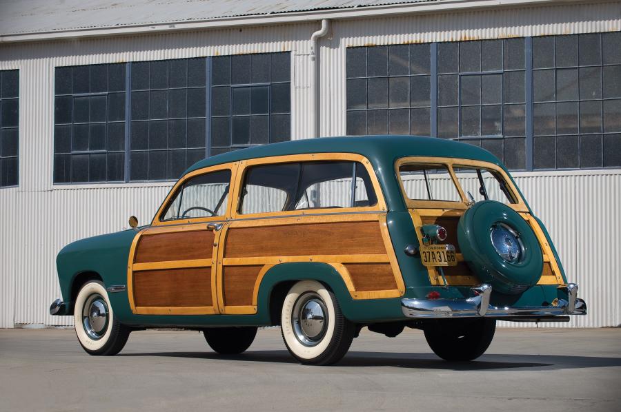  Ford Custom Station Wagon 1949 года  (фото 9 из 19)